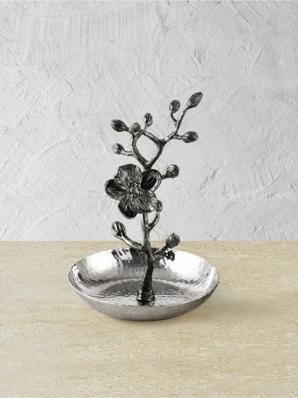 Michael Aram Black Orchid Ring catch